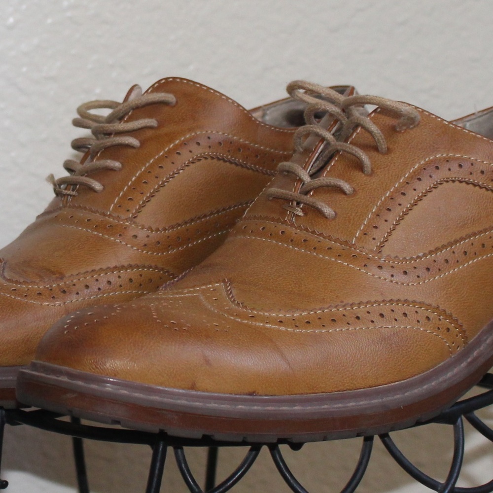 Leather Wingtip Brogue Dress Shoe